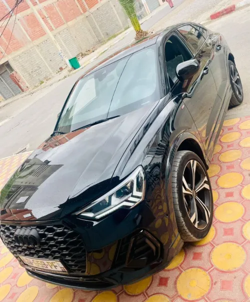 Audi Q3 2023 Q3