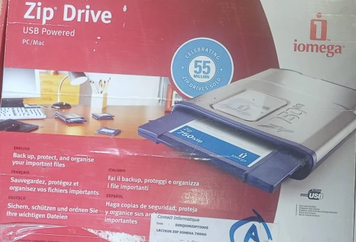 lecteur Iomega Zip 750 Mo USB.
