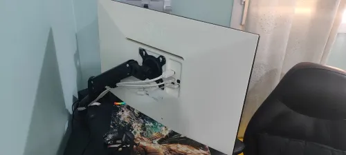 LG 27UL550-W 27" 4K UHD MONITOR