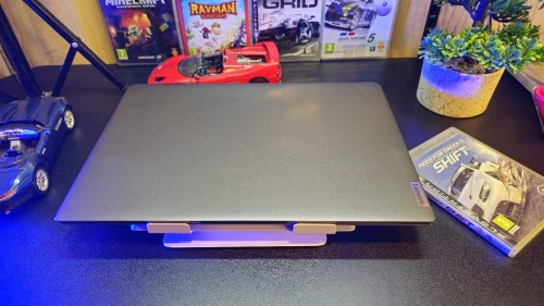 Lenovo ideapad V13 