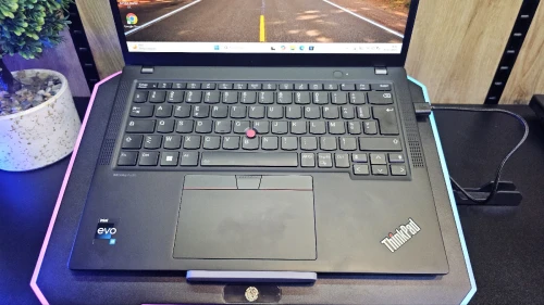 Lenovo thinkpad x13 Gen 4