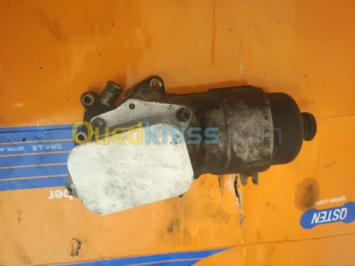 Porte filtre avec refroidisseur et cache culbuteur renifleur 1.6 Hdi double arbre à cames 