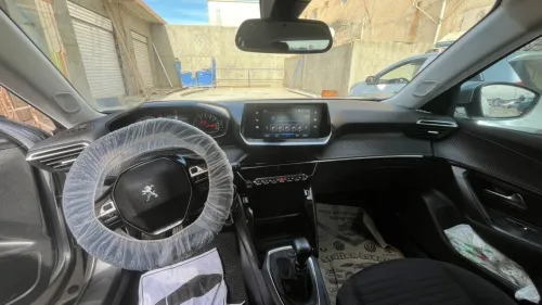 Peugeot 2008 2021 