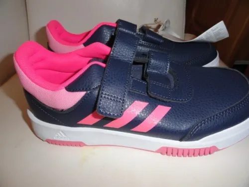 TRAINING CUIRE ADIDAS POUR FILLETTE MODEL 2025