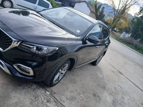 MG EHS 2022 Luxury