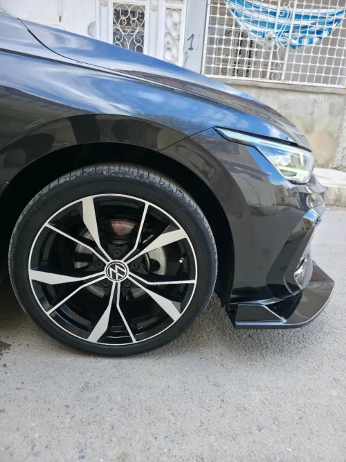 Volkswagen 8.5 2025 R blak edition