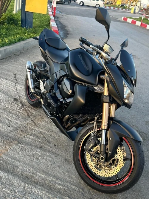 Kawasaki Z750-R black Edition 2013