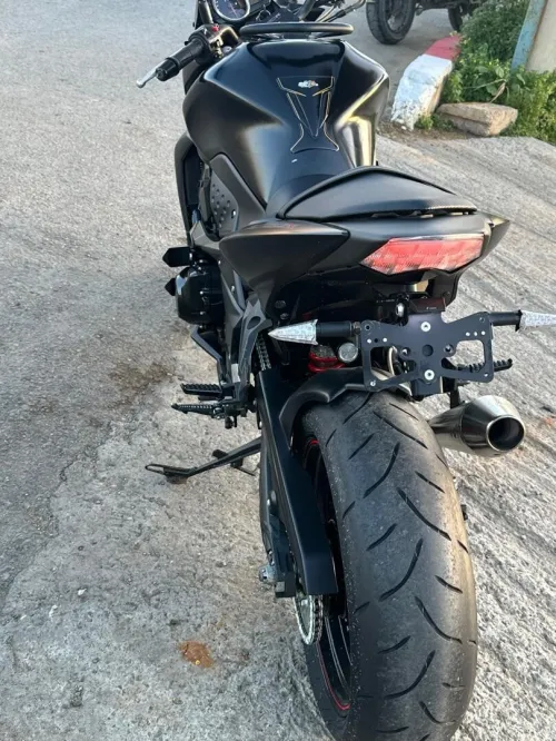 Kawasaki Z750-R black Edition 2013