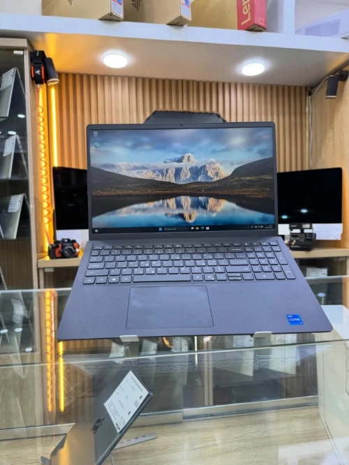 DELL VOSTOR 3520 I5 1235U 16GB/512GB