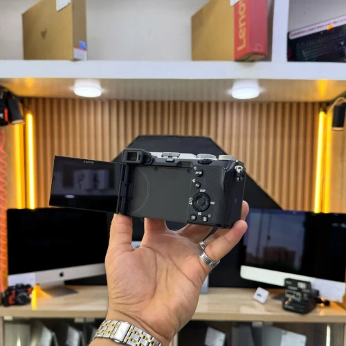 Sony A7C boitier nu en excellent état batterie et chargeur
