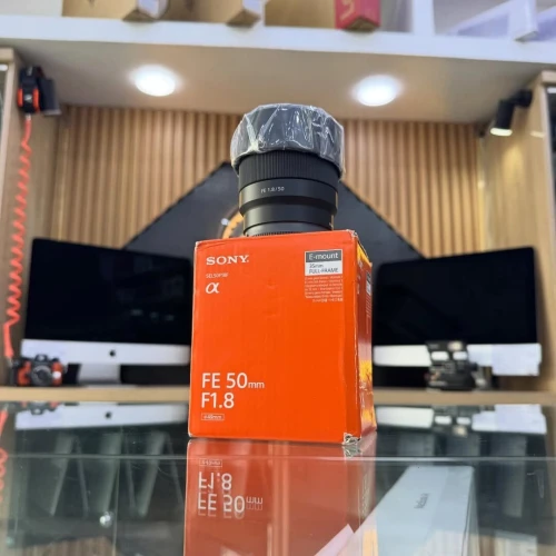 Objectif Sony FE 50mm F1.8 JAMAIS UTILISÉ EN BOITE
