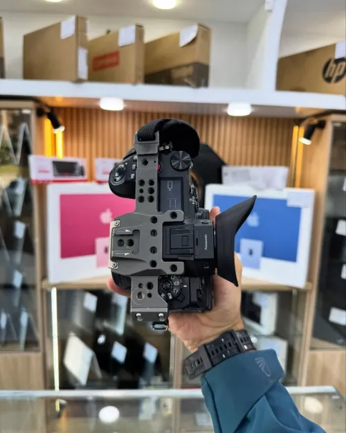Lumix S1H boitier nu avec bague MC-21 EF-L et tilta cage en excellent état batterie