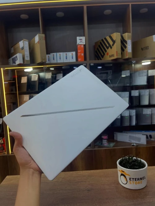 ROG ZEOHYRUS G16