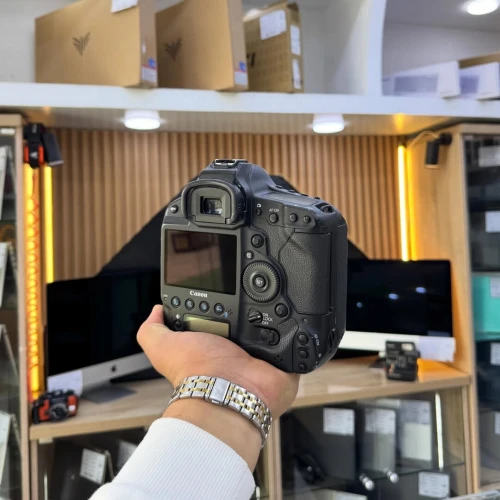Canon 1D-X boitier nu en bon état avec batterie