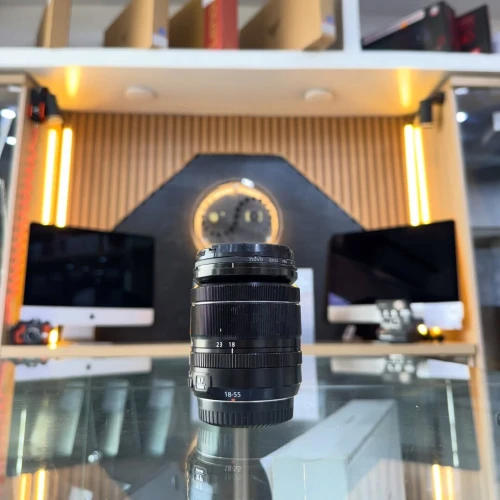 OBJECTIF FUJINON 18-55mm F2.8-4 en excellent état avec deux bouchons