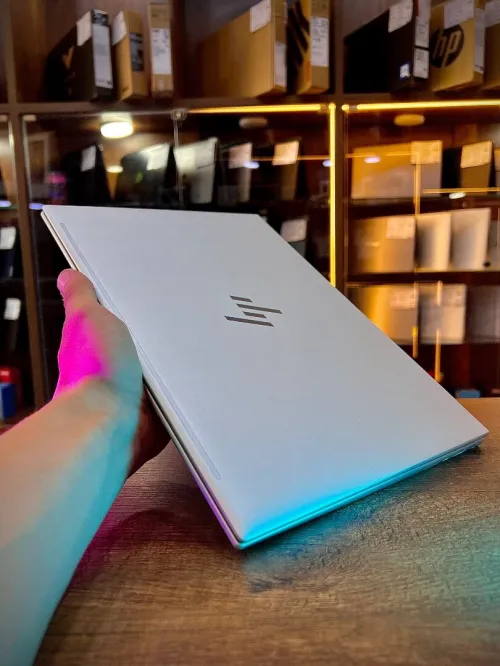 Hp elitebook 845 G9 ryzen 5-6600U 16GB/256GB 14 pouces FHD