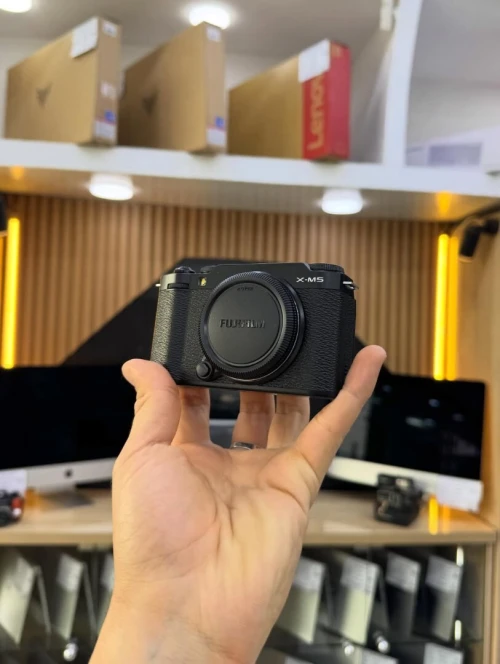 FUJIFILM X-M5 boîtier nu neuf jamais utilisé sous emballage