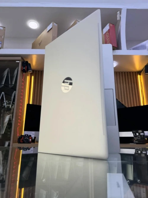 HP PROBOOK 450 G10 I5-1335U 8GB/256GB