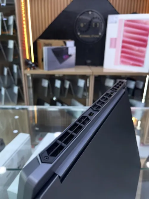 DELL INSPIRON 15 3520