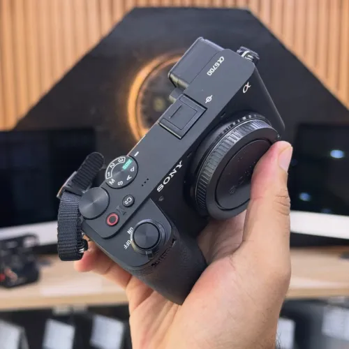 Sony A6700 boitier nu en excellent état batterie et chargeur