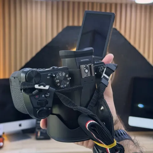 Lumix FZ1000 MARK II en excellent état batterie et chargeur