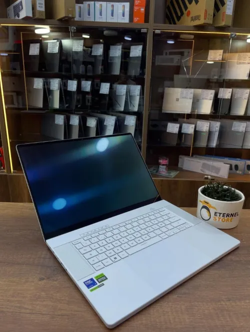 ROG ZEOHYRUS G16