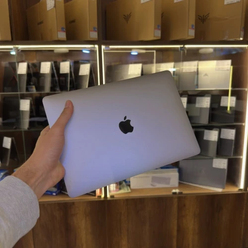 MACBOOK PRO 2017 I5 DUAL CORE 8GB/128GB