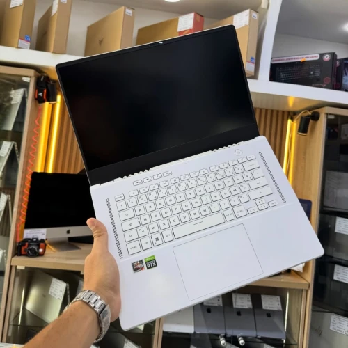 ASUS ROG ZEPHYRUS G15 RAYZEN 7-6800HS 32GB/512GB NVIDIA RTX 3080 6GB
