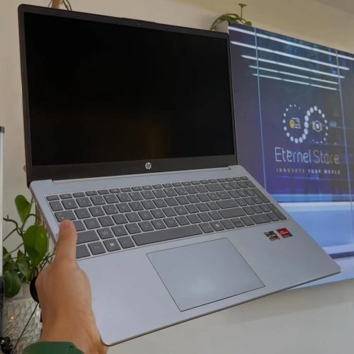 HP LAPTOP 15 AMD RYZEN 5-5825U 16GB/512GB