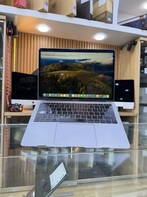 MACBOOK AIR 2019 CORE I9 16GB/256GB