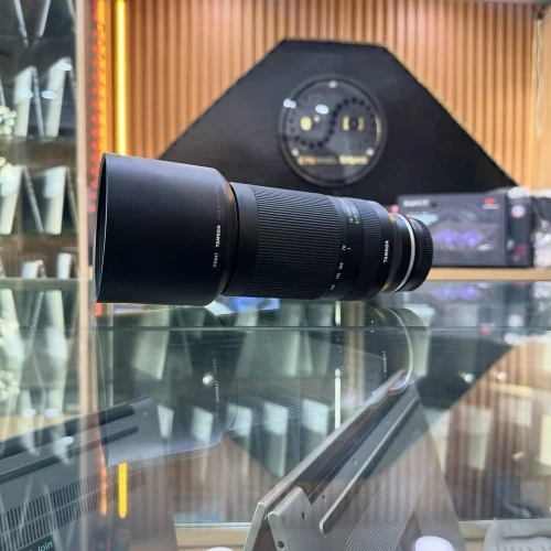 Tamron 70-300mm f/4.5-6.3 Di iii RXD