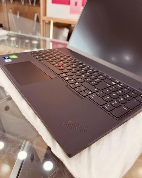 LENOVO THINKPAD T16 GEN3 ultra 7 16gb/512gb 