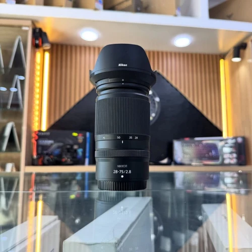 Nikon Z mount 28-75mm f/2.8 en excellent état