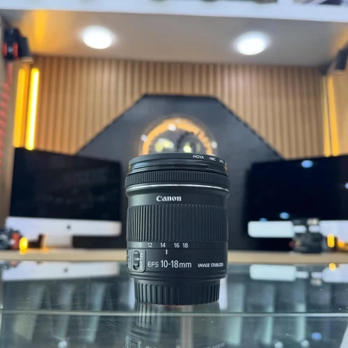 Objectif canon 10-18mm 1:4.5-5.6 STM en excellent état.