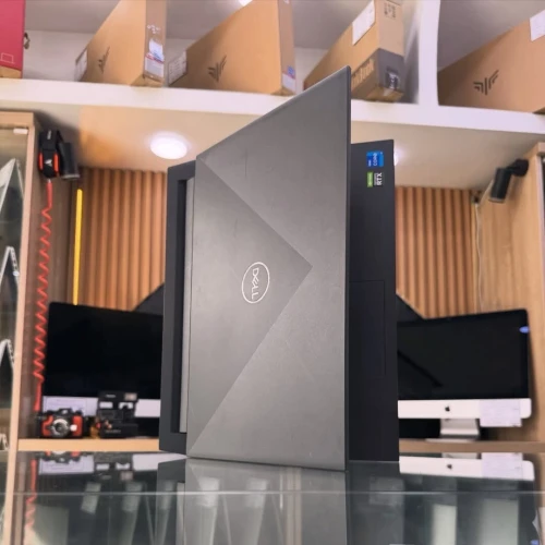 DELL G15 I7 11800H 16GB/512GB
