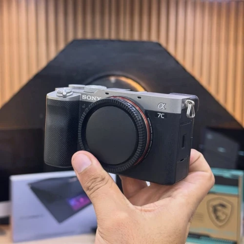 Sony A7C boitier nu en excellent état batterie et chargeur