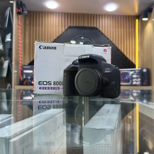 Canon 800D boitier nu en excellent état