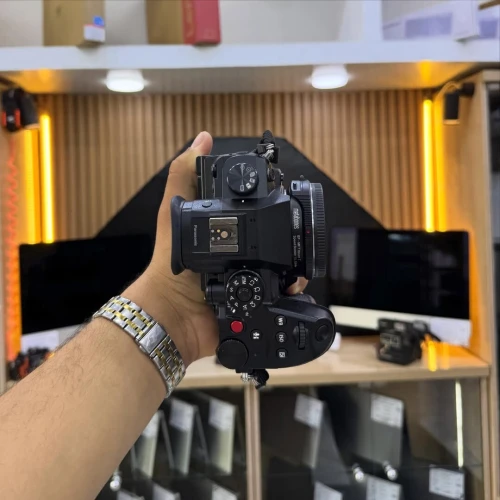 LUMIX GH6 boitier avec SPEEDBOOSTER Metabones en excellent état batterie et chargeur