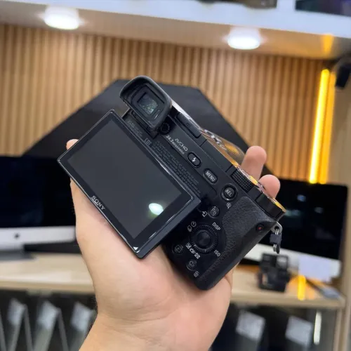 Sony a6000 en excellent état avec 55-210 E4.5/6.3 +batterie et chargeur