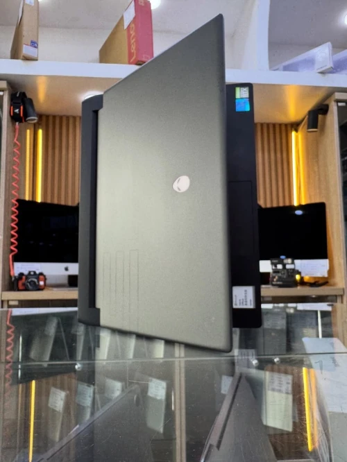 ALINWARE M15 R6 I7-11800H 16GB/512GB NVIDIA RTX 3070 8GB