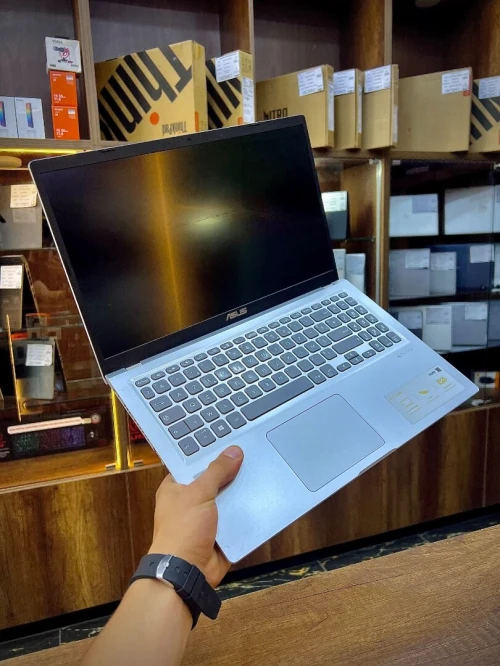 Asus vivobook 15 i5-1035 G1 8/512 15pouces fhd
