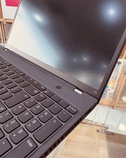 LENOVO THINKPAD T16 GEN2 i7 13eme 16gb/512gb IRIS XE