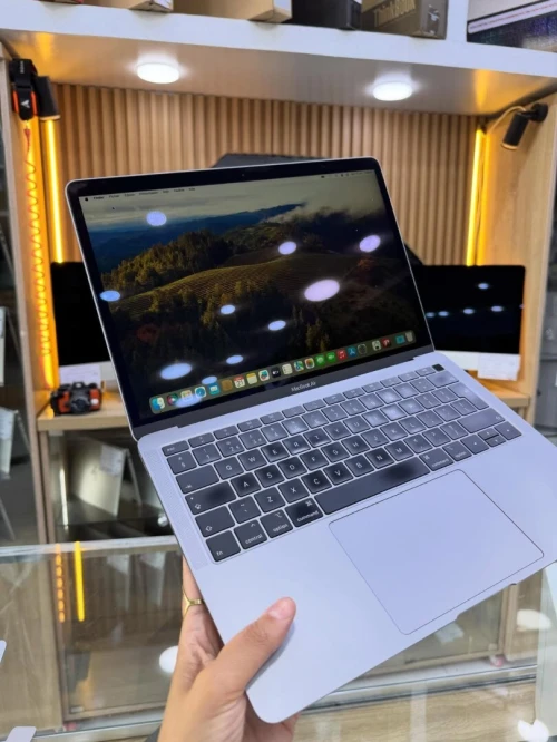 MACBOOK AIR 2019 CORE I9 16GB/256GB