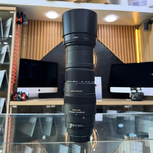 Objectif SIGMA Monteur CANON 150-500 F5-6.3 en excellent état avec bouchon et pare-soleil