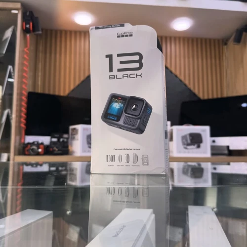 Gopro hero 13 black soecial bundle ( 2 batterie + carte memoire + floteur ) neuf jamais utilisé