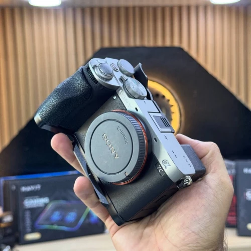 Sony A7C MARK II boitier nu en excellent état batterie et chargeur