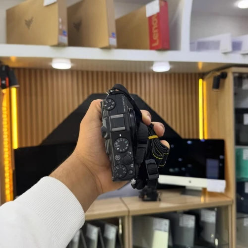 Nikon Coolpix P7000 en excellent état avec batterie chargeur