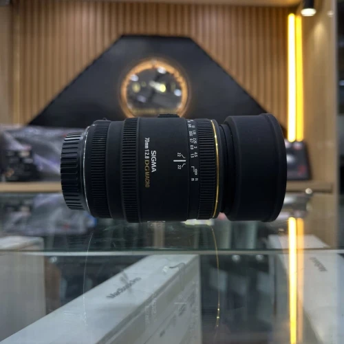 Sigma for canon 70mm DG macro F2.8