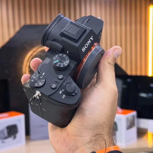 Sony A7 III boitier nu en excellent état batterie et chargeur