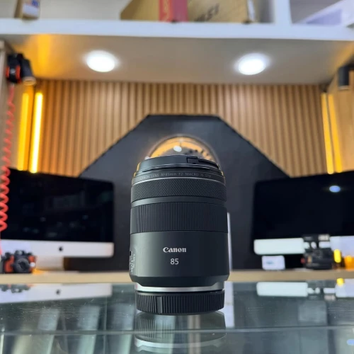OBJECTIF CANON RF-mount 85mm F2 Macro en excellent état
